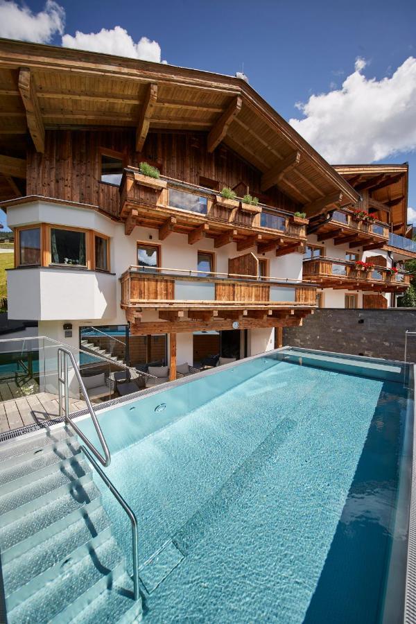 Hotel Astrid - Inklusive Kostenfreier Jokercard Saalbach-Hinterglemm Dış mekan fotoğraf
