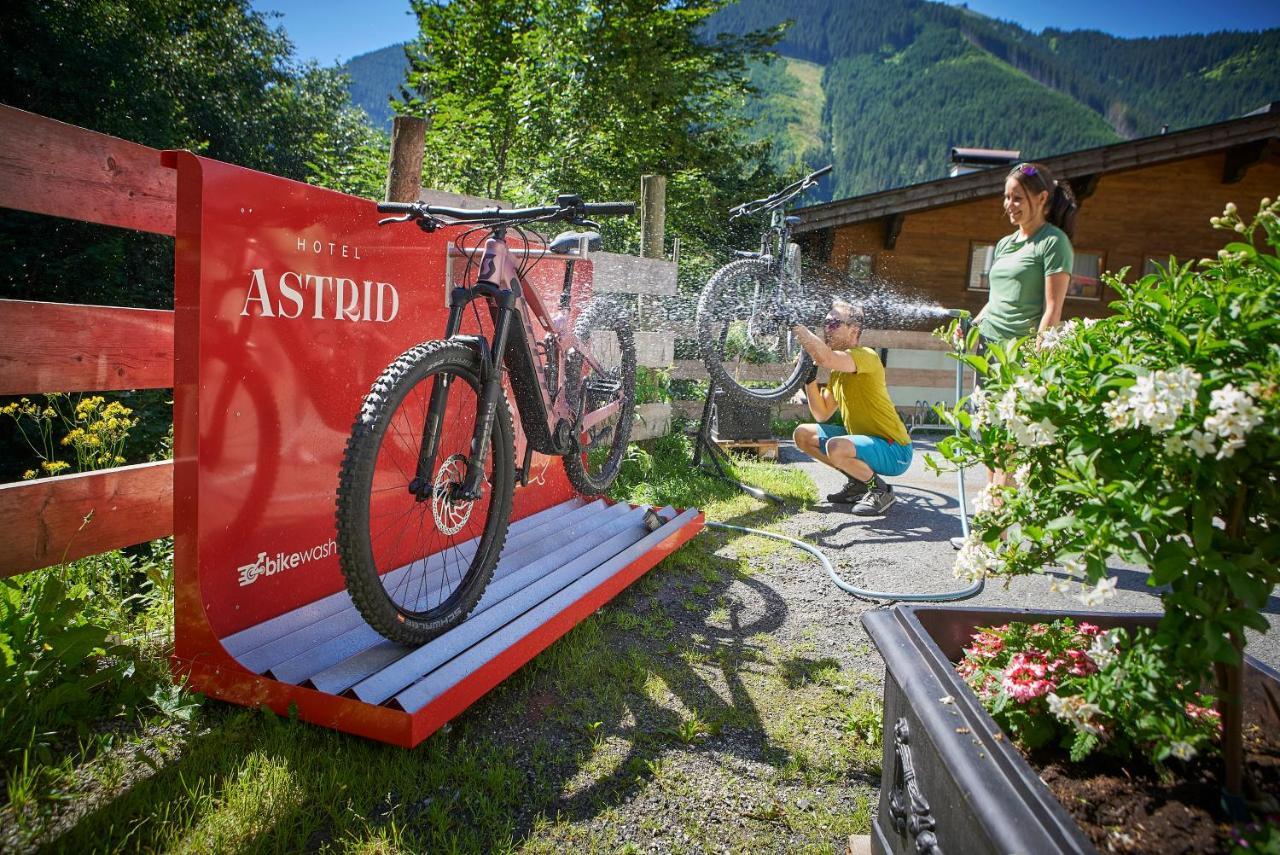 Hotel Astrid - Inklusive Kostenfreier Jokercard Saalbach-Hinterglemm Dış mekan fotoğraf
